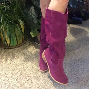 Slouchy leather boots